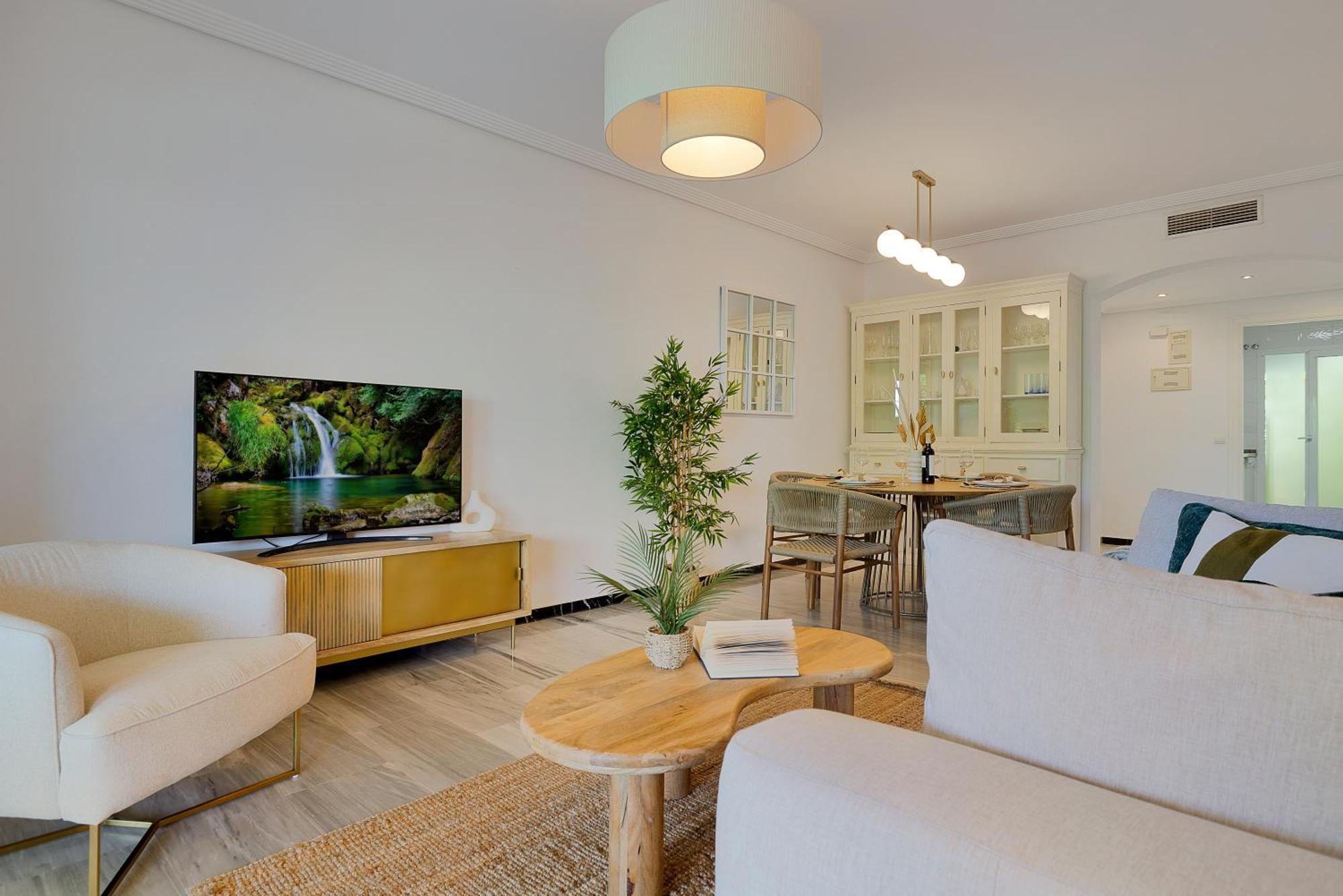 2 Bedroom Apartment In Medina Garden - Puerto Banus 马尔韦利亚 外观 照片