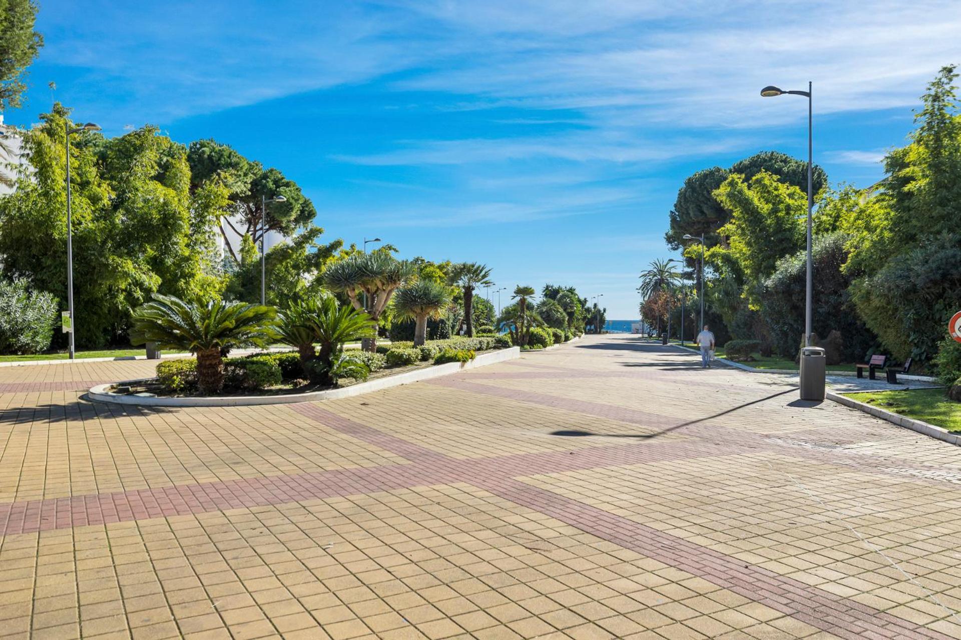 2 Bedroom Apartment In Medina Garden - Puerto Banus 马尔韦利亚 外观 照片