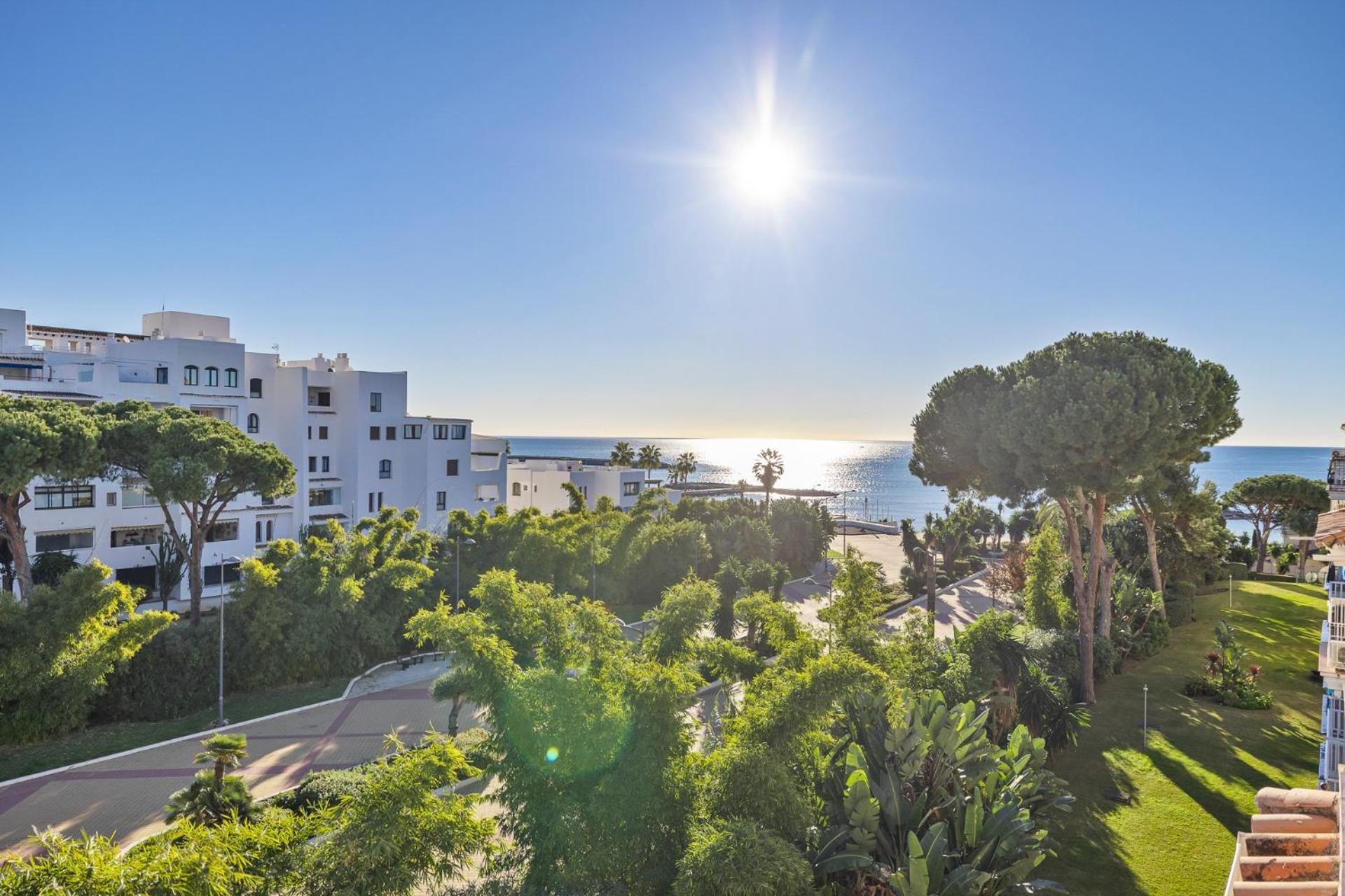 2 Bedroom Apartment In Medina Garden - Puerto Banus 马尔韦利亚 外观 照片