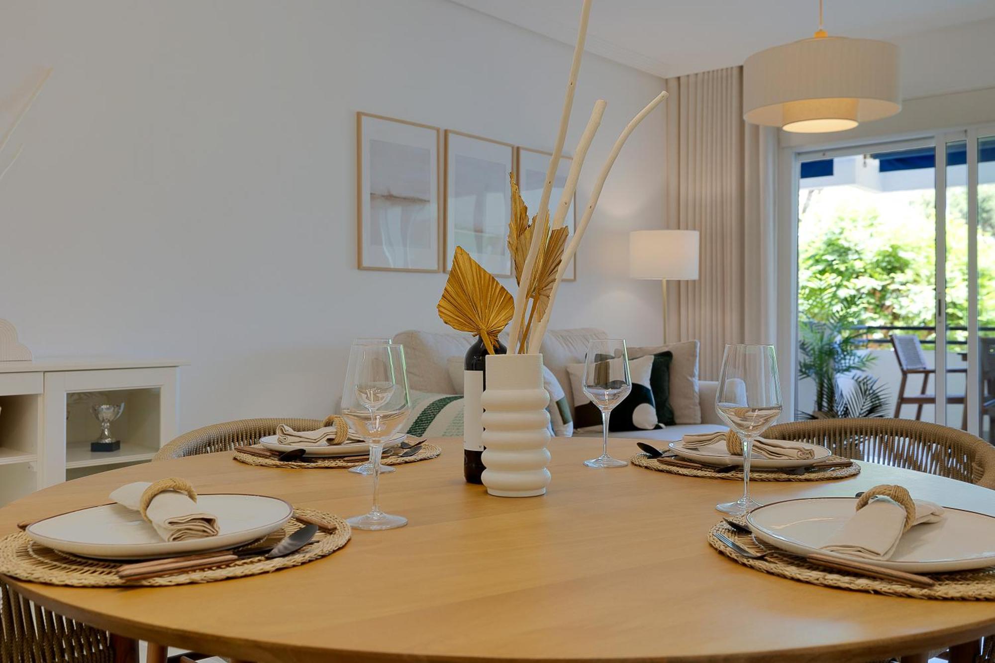 2 Bedroom Apartment In Medina Garden - Puerto Banus 马尔韦利亚 外观 照片