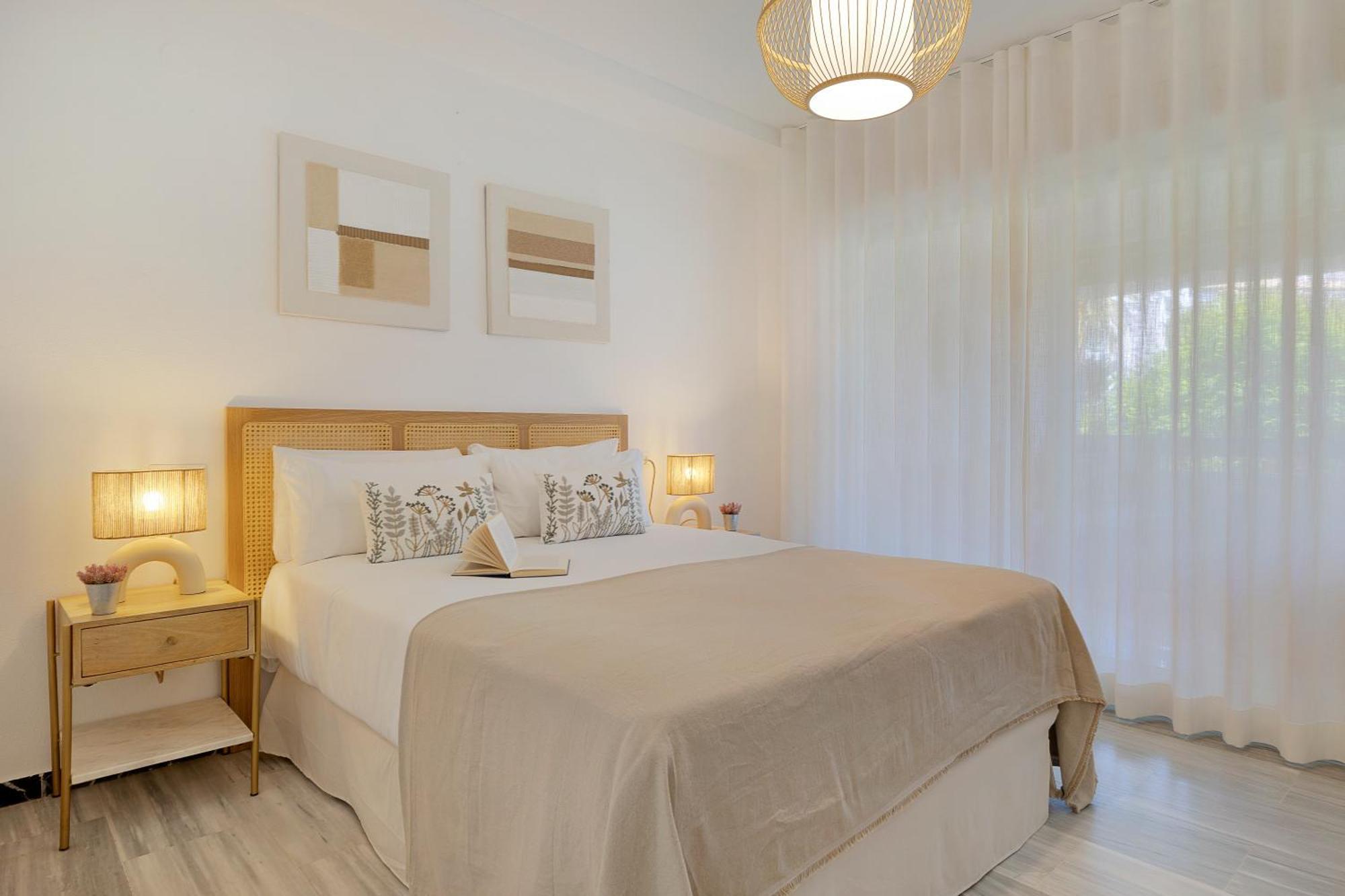 2 Bedroom Apartment In Medina Garden - Puerto Banus 马尔韦利亚 外观 照片