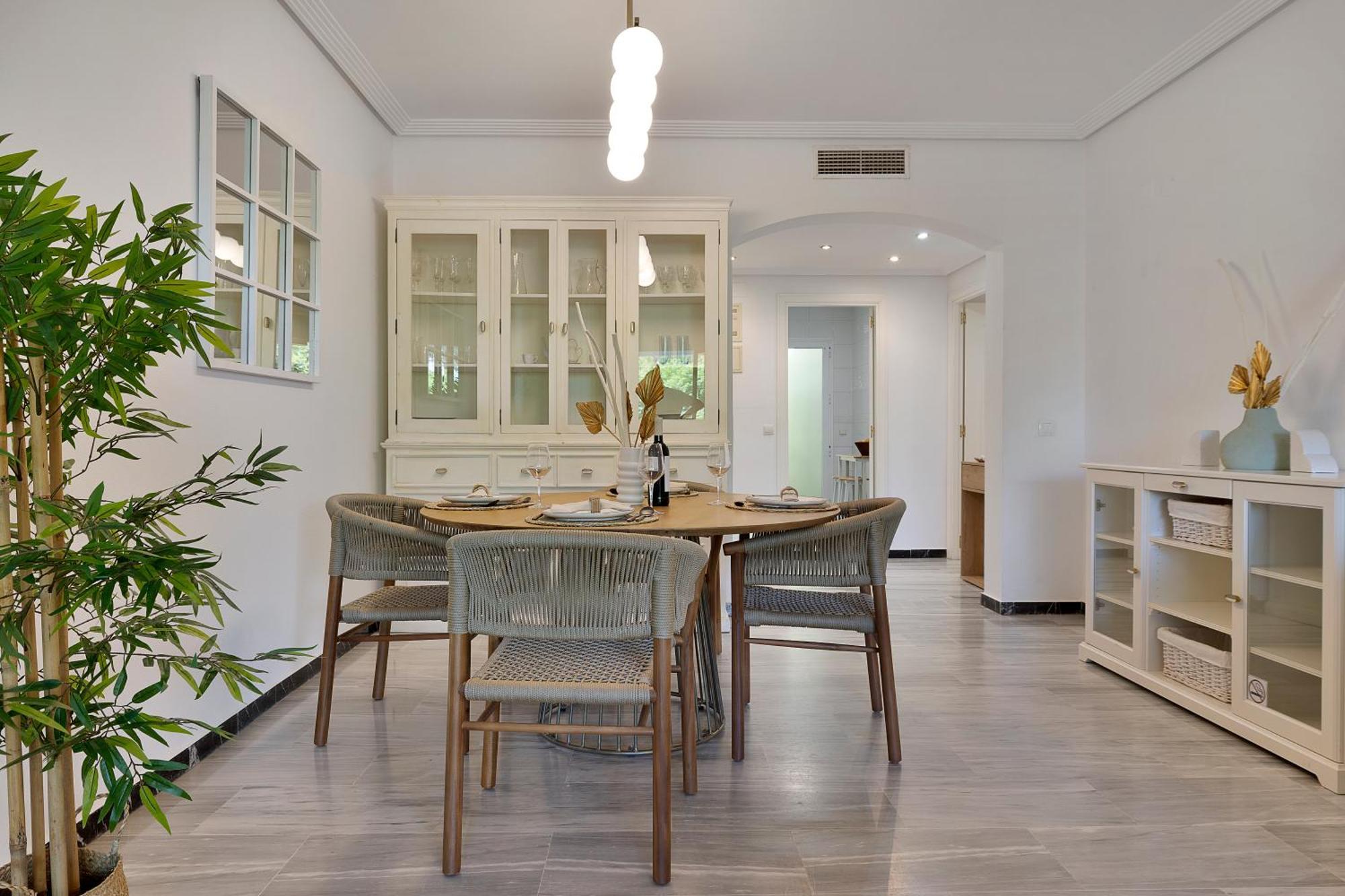 2 Bedroom Apartment In Medina Garden - Puerto Banus 马尔韦利亚 外观 照片